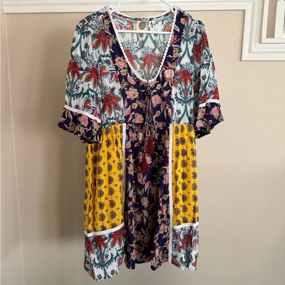 Piko 1988 Dresses & Skirts - Anthropologie Boho Floral Patchwork V-Neck Women’s Dress